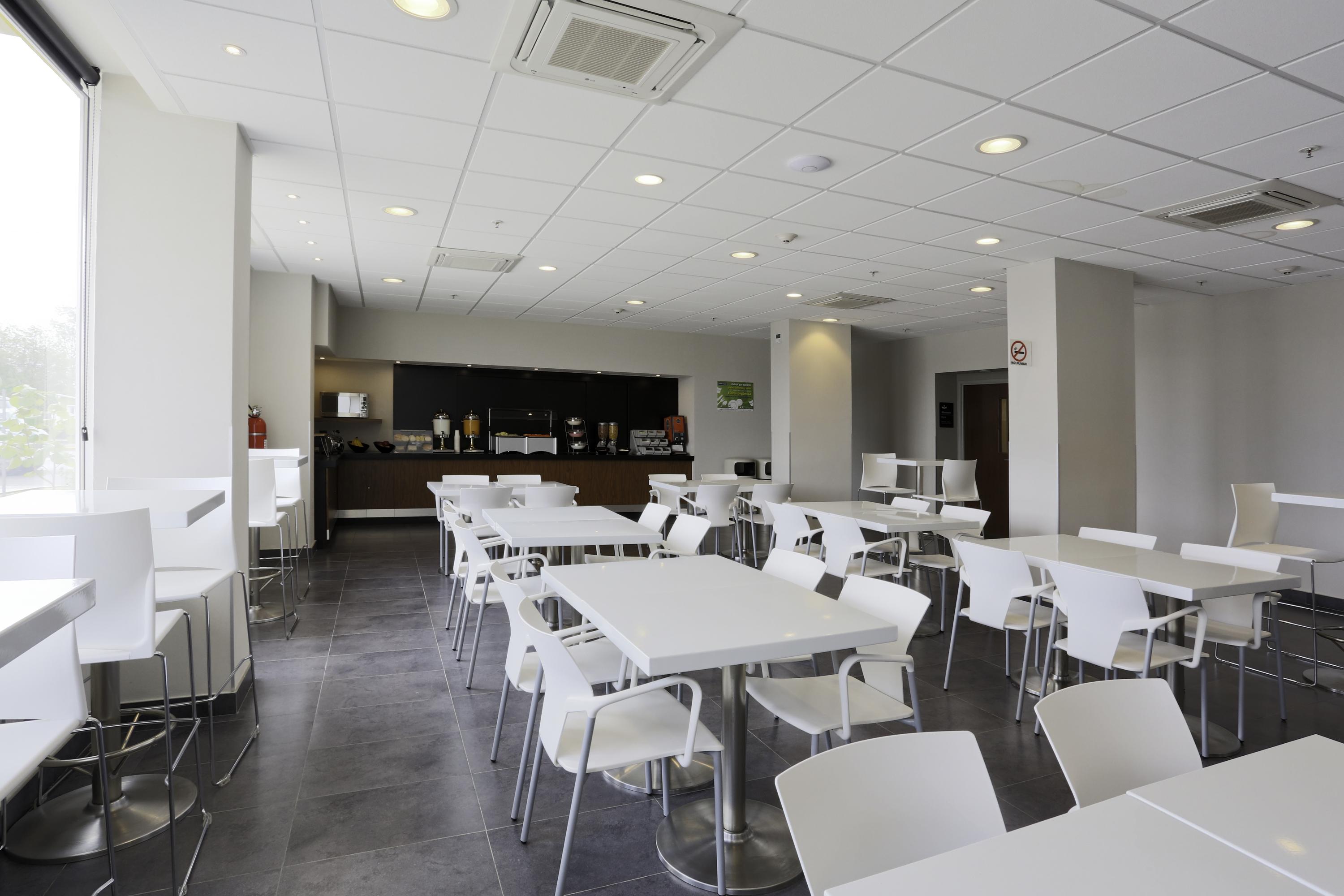 City Express By Marriott Irapuato Norte Bagian luar foto