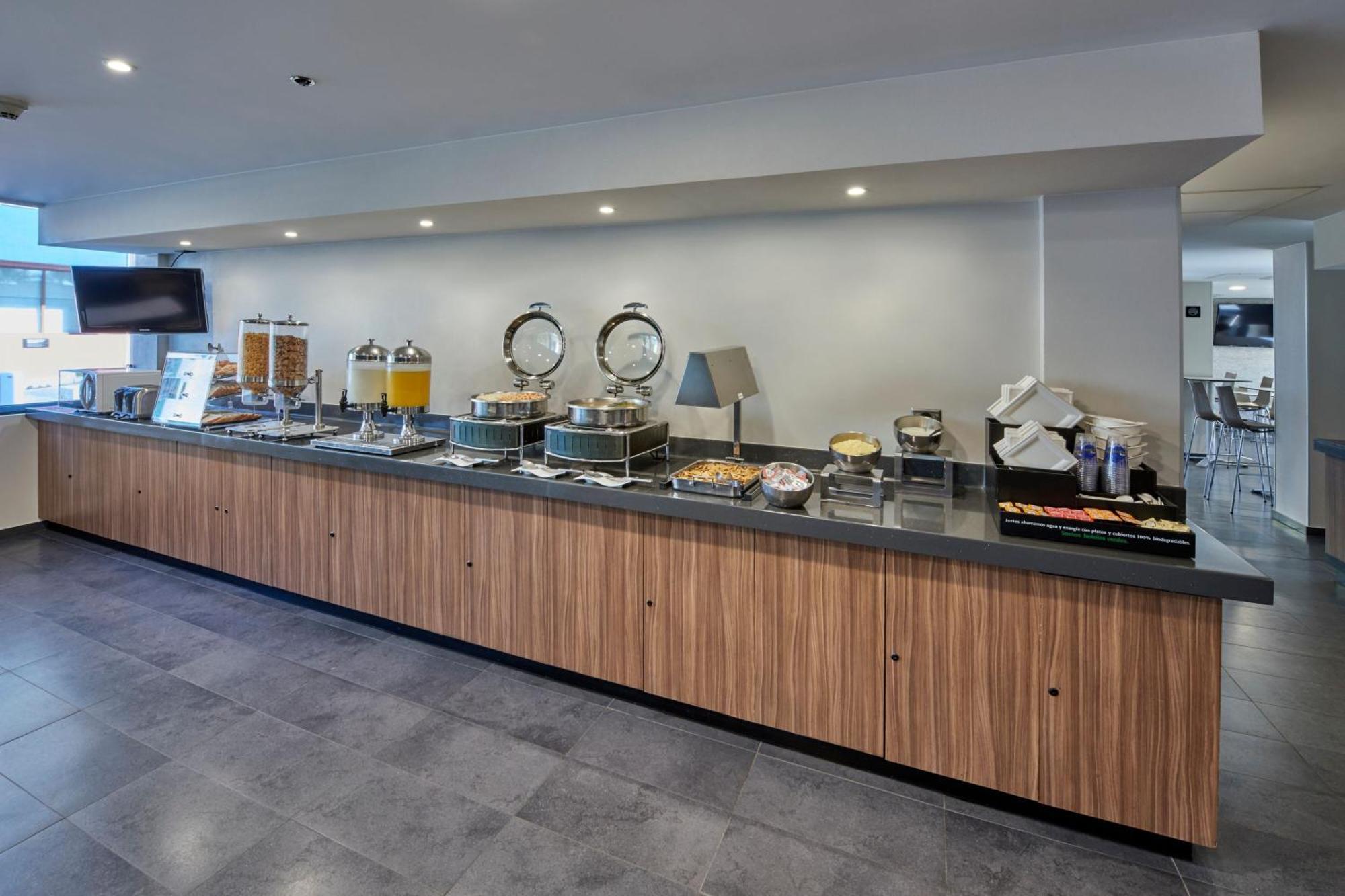 City Express By Marriott Irapuato Norte Bagian luar foto