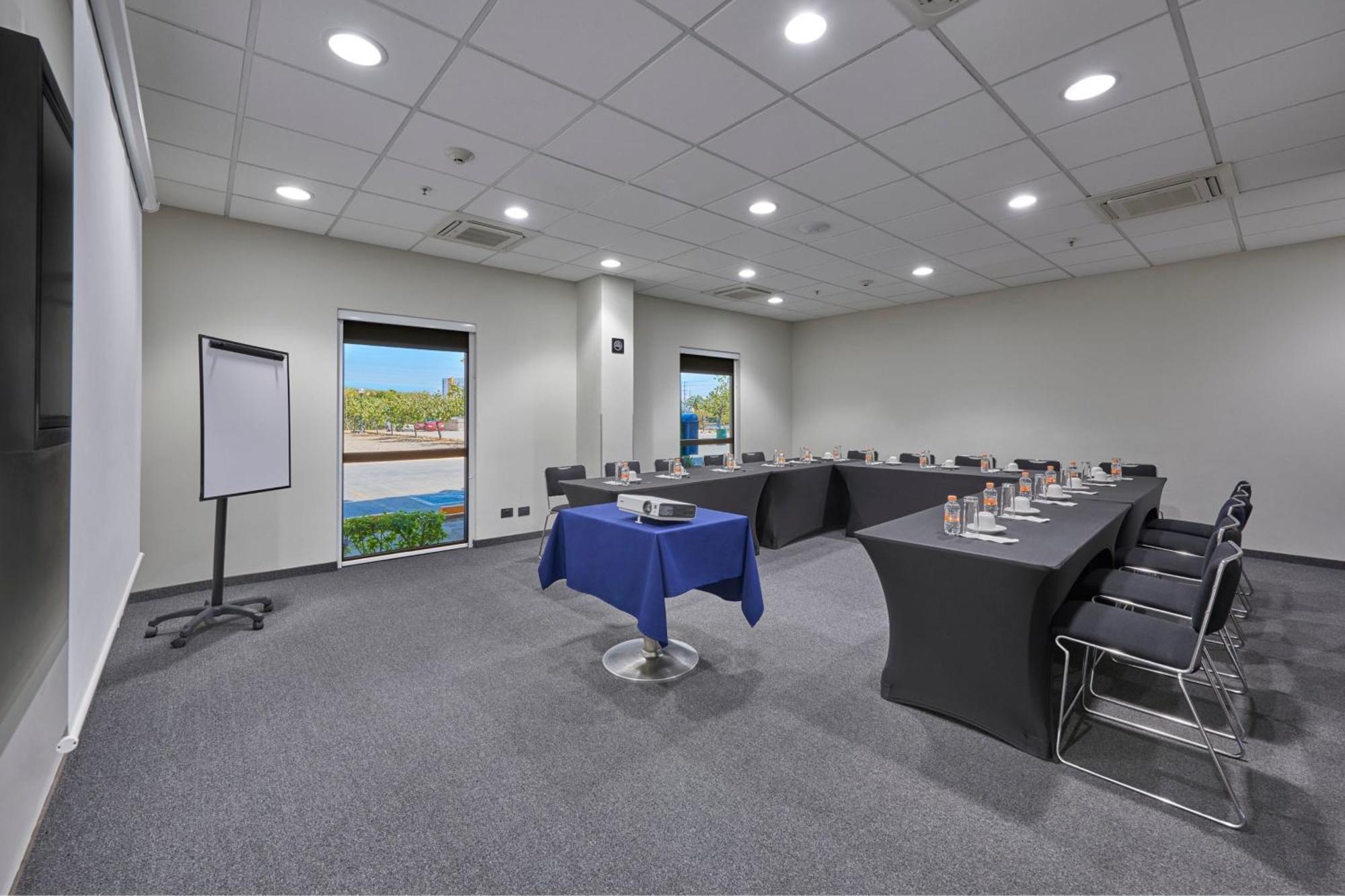 City Express By Marriott Irapuato Norte Bagian luar foto